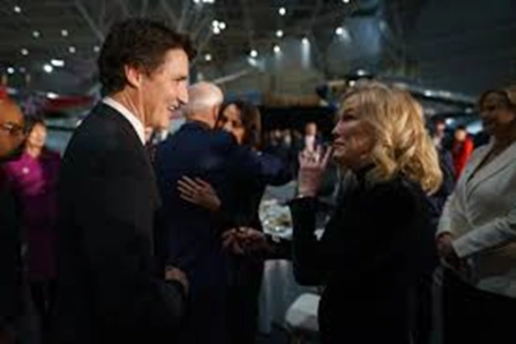 O Hara As Moira Rose On The Set Of Schitts Creek Filming