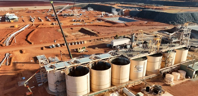 cil circuit extension with top of tank steel sections being lifted into place at the karlawinda expansion project