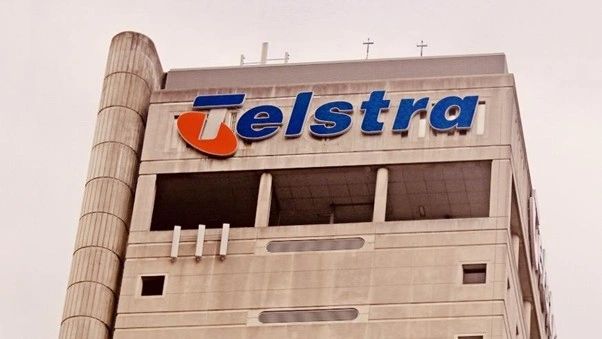 telstras telecom network supports consistent dividend income